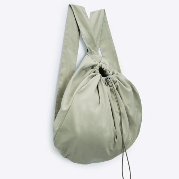 Zara Lightweight Oversized Jacket. - Picture 7 of 7